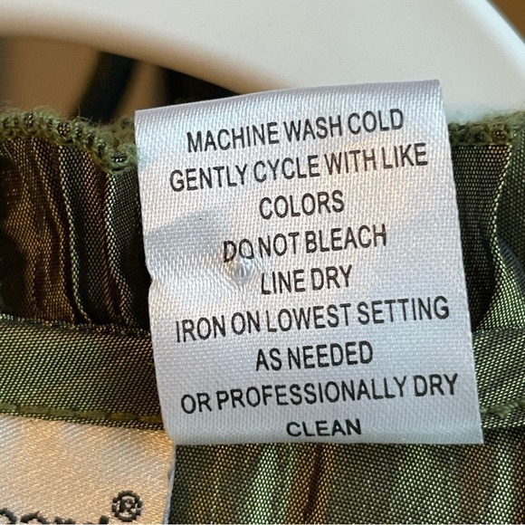 Green Ruffled Blouse - Picture 3 of 11